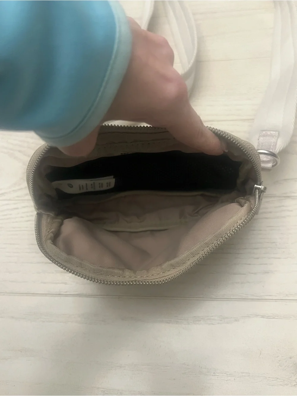 Lululemon Everywhere Crossbody Bag Taupe Beige Silver Hardware